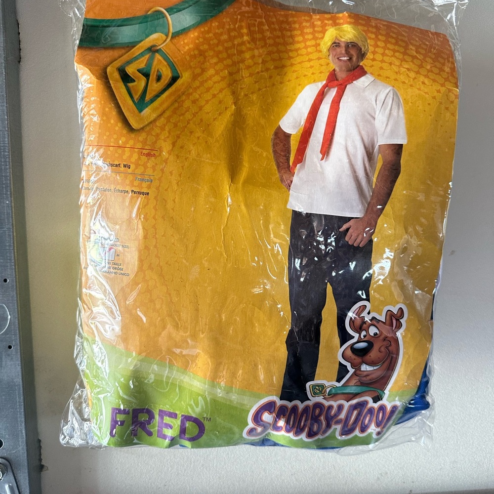 Scooby-Doo Fred Costume with Wig and Scarf